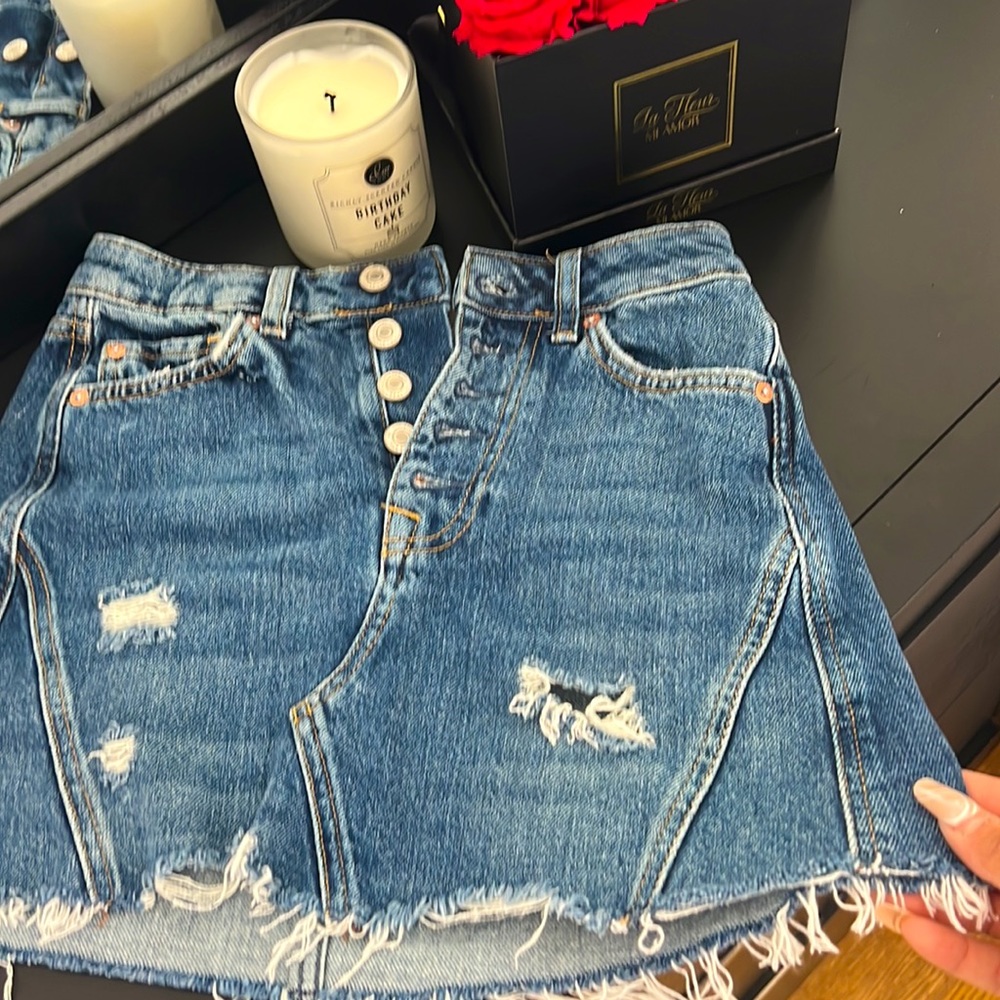 Free people denim skirt 💙 USA size 24